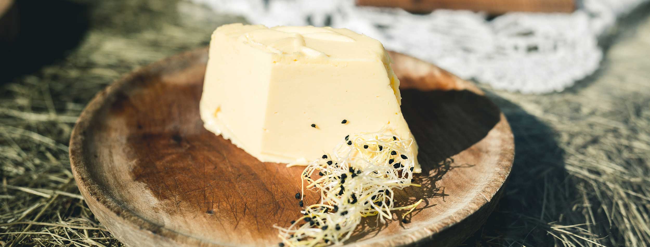 Sattelbergalm-Header-Startseite-selbstemachter-Butter