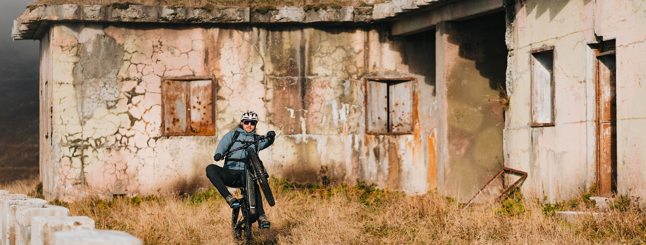 Sattelbergalm-Header-Aktivitaeten-Mountainbike-Grenzkammroute-Bunker